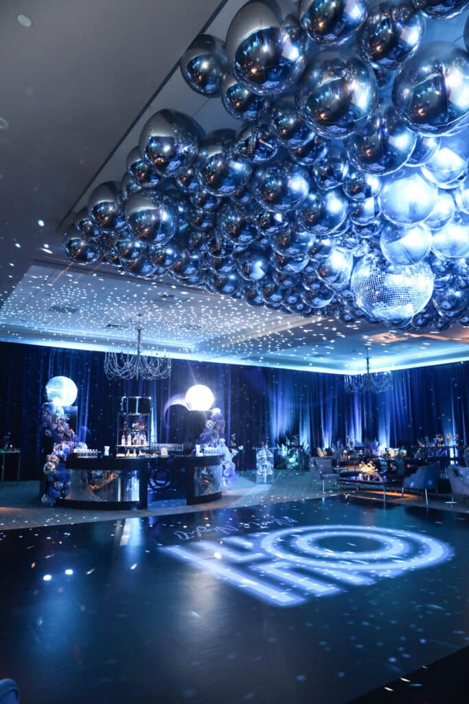 Themed Room Decor & Props