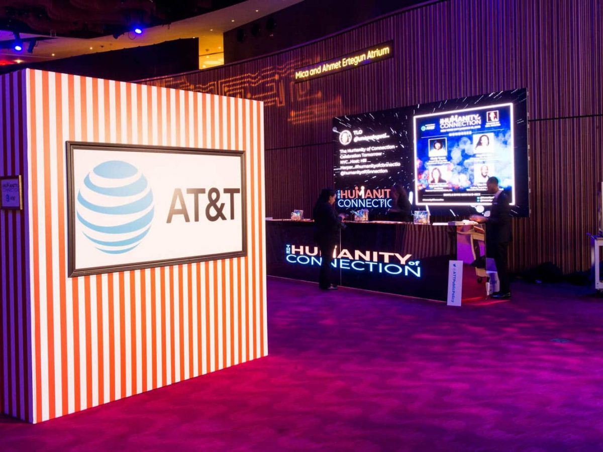 AT&T Interactive Display